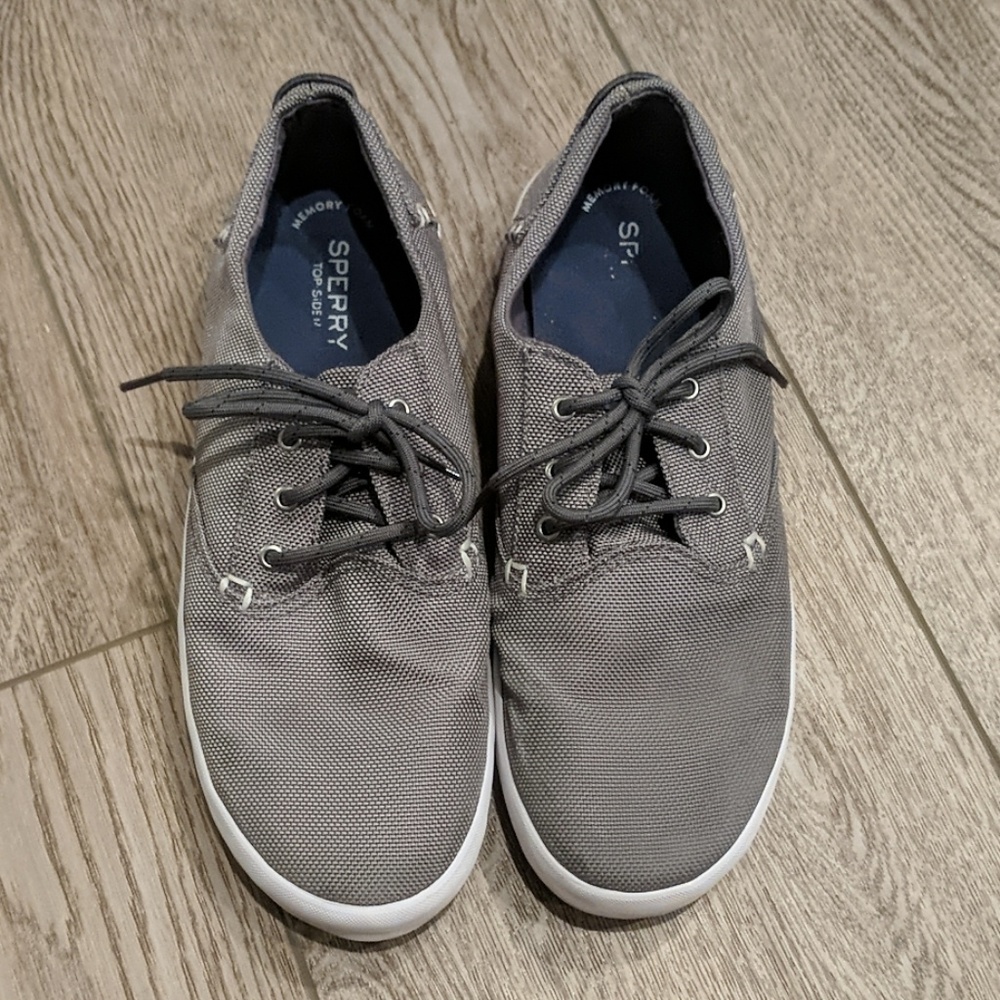 Boys 7. Grey Sperry Top Sliders. Great Condition!!